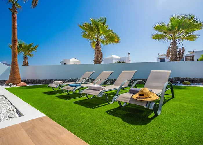 Villa Axular With Heated Private Pool
