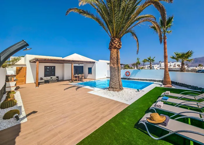Villa Axular With Heated Private Pool