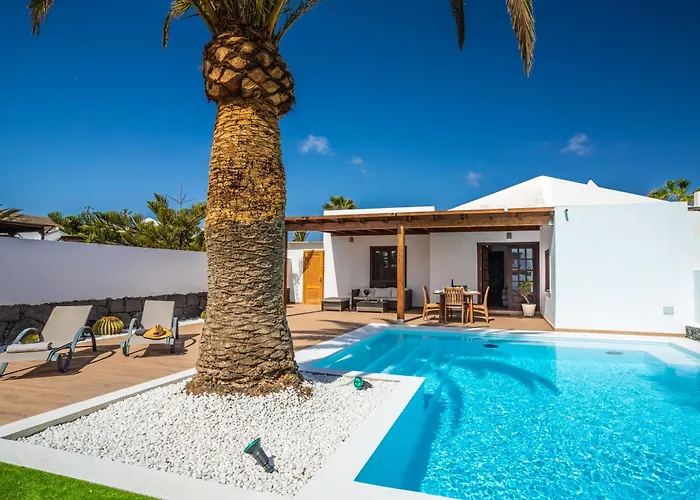 Villa Axular With Heated Private Pool