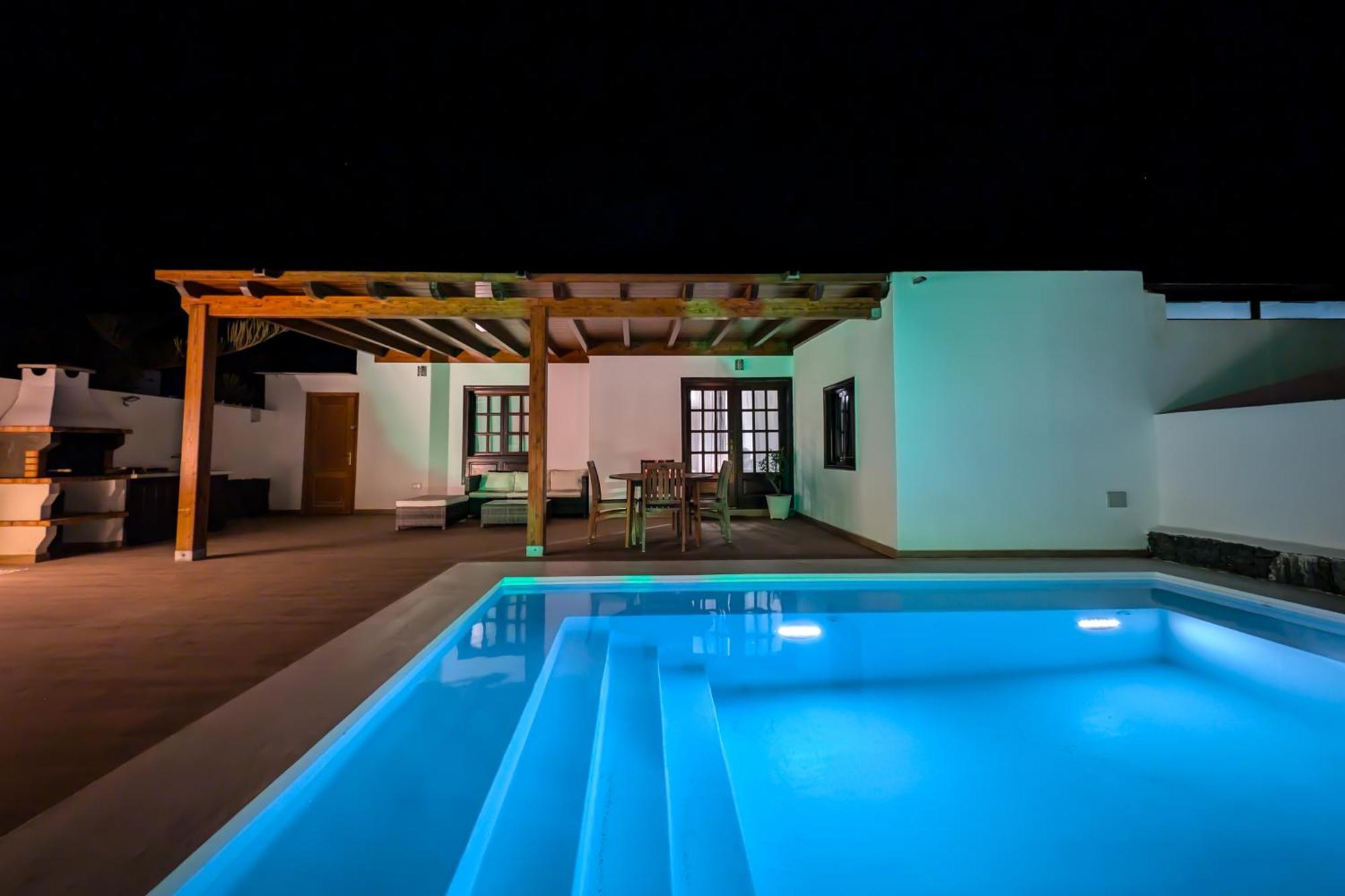 Axular With Heated Private Pool Holiday home